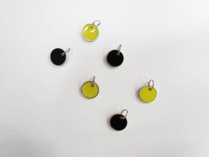 Double Sided Zip Pull Pendant- Black / Yellow – Pack Of 6  |   Zip Pulls Fashion Accessories Zip Pulls